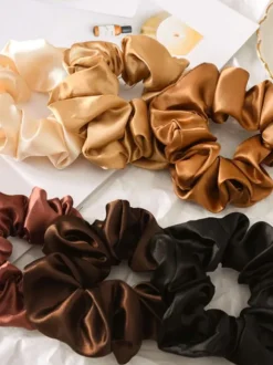 Scrunchie satiinihiusdonitsi